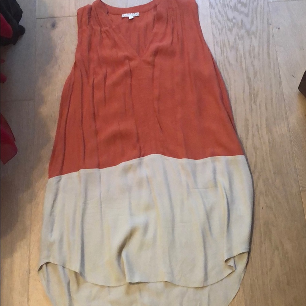 Sleeveless dress